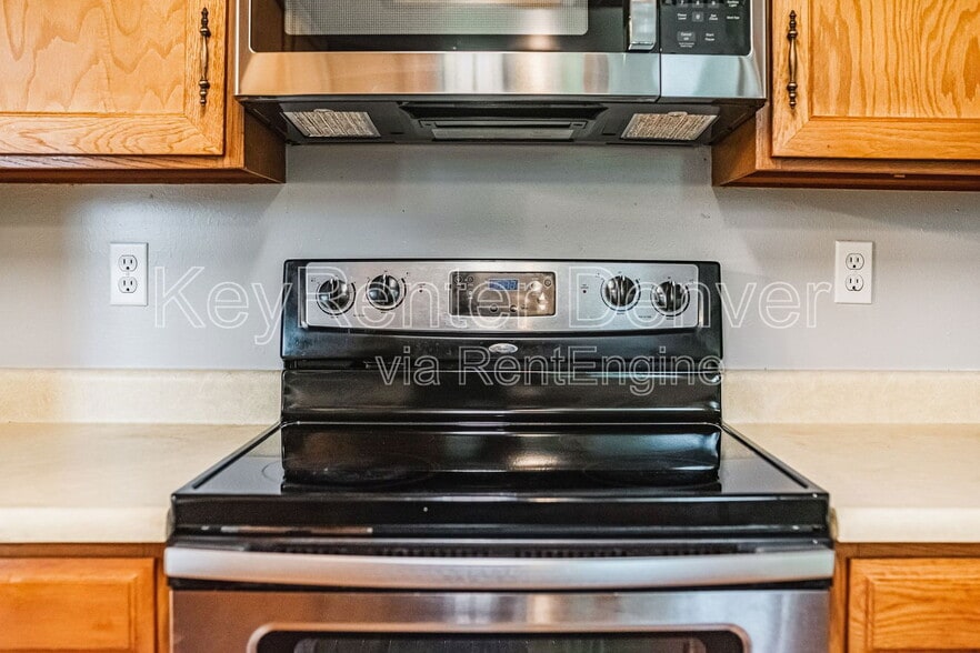 Building Photo - 16565 E Girard Ave