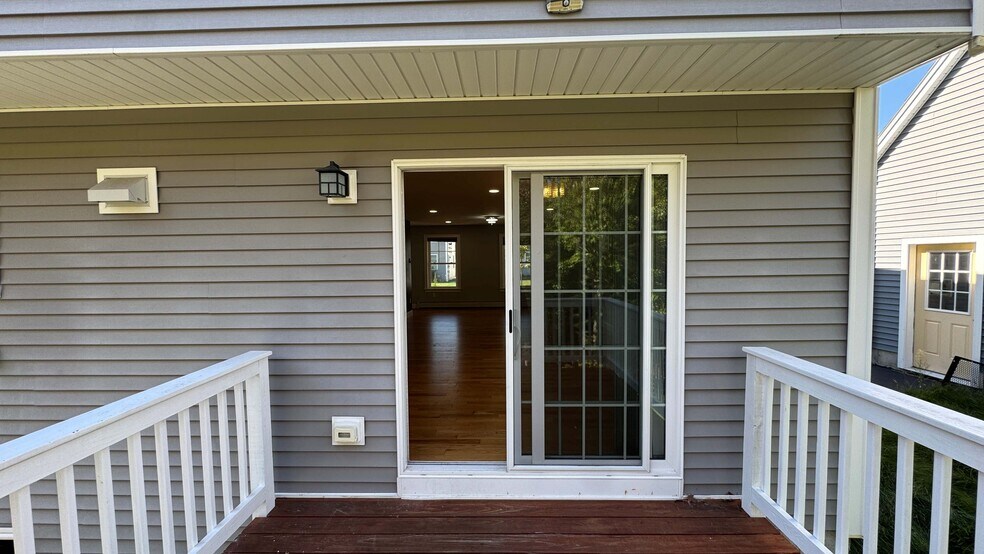 Building Photo - 38 Gristmill Ln