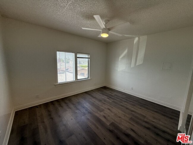 Building Photo - 1458 W 36th St