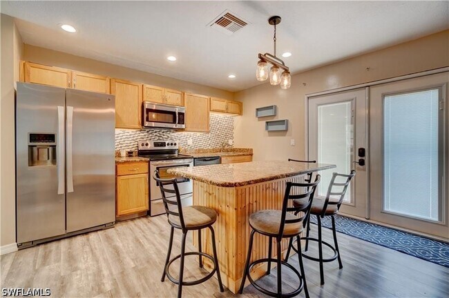 Building Photo - 551 Golden Gate Blvd W