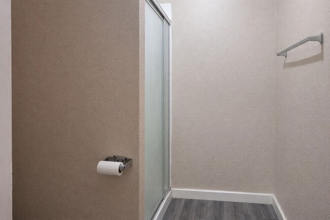 Building Photo - 6107 Williams Rd