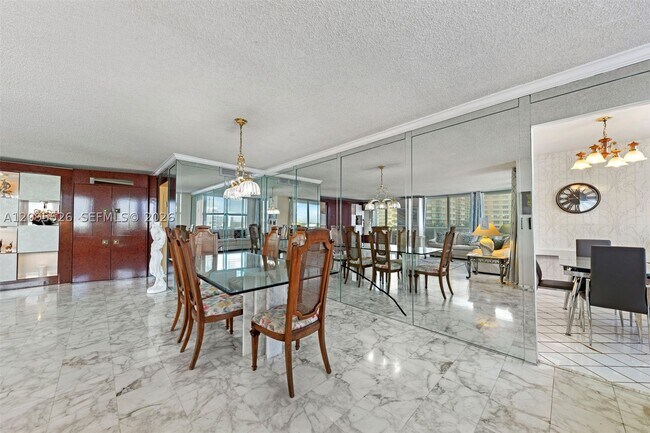 Building Photo - 2751 S Ocean Dr