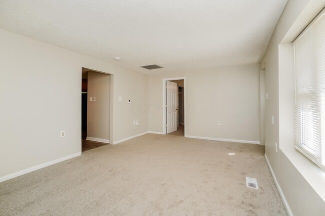 Building Photo - 3566 4th Ave