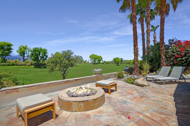 Building Photo - 701 Indian Ridge Dr