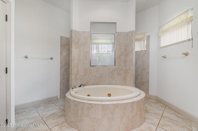 Building Photo - 3641 Gatlin Dr
