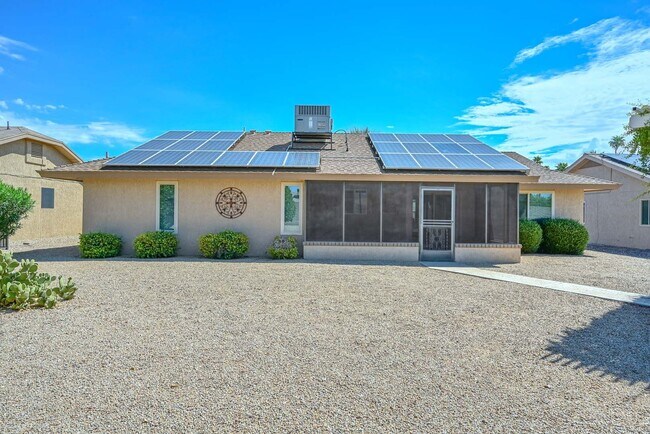 Building Photo - 55+ Gorgeous Gem Furnished ready for Move in!
