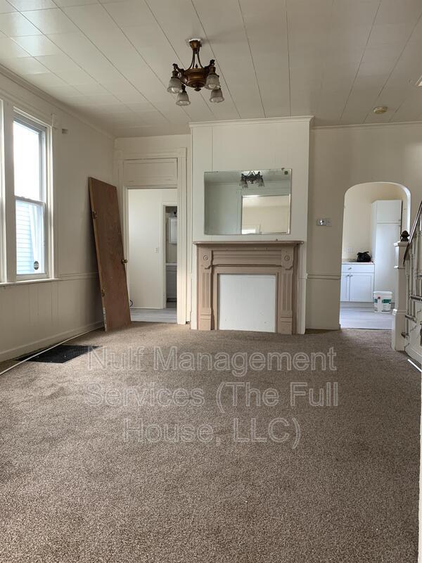 2402 Grandview Ave 2402 Grandview Ave McKeesport PA 15132 Apartment