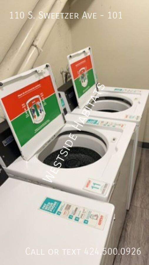 Building Photo - 110 Sweetzer Ave