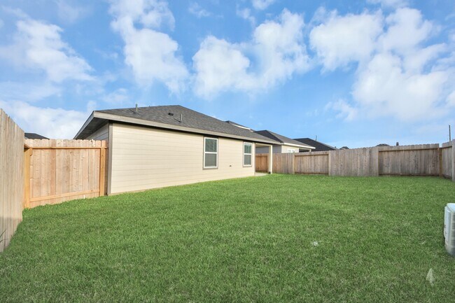 Building Photo - 31426 Shawn Ridge Ln