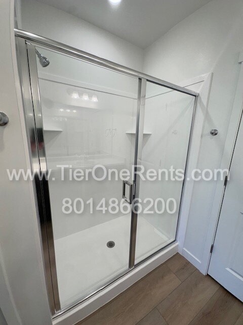 Building Photo - Move-in special:  First month's rent free!