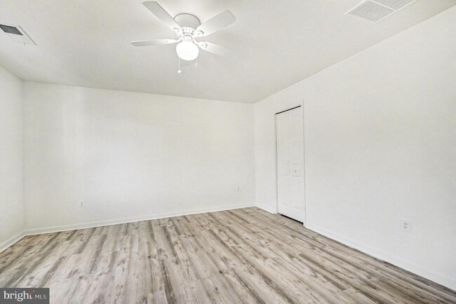 Building Photo - 105 Harper Ln