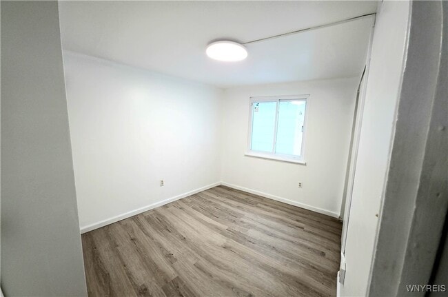 Building Photo - 50 Strasbourg Dr