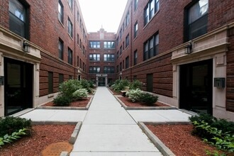 Building Photo - 2229 W Eastwood Ave