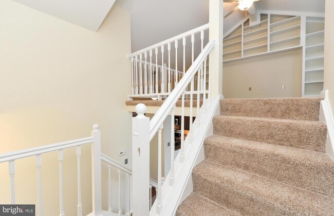 Building Photo - 2810 Yarling Ct