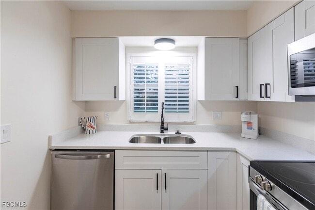 Building Photo - 6775 Lake McGregor Cir