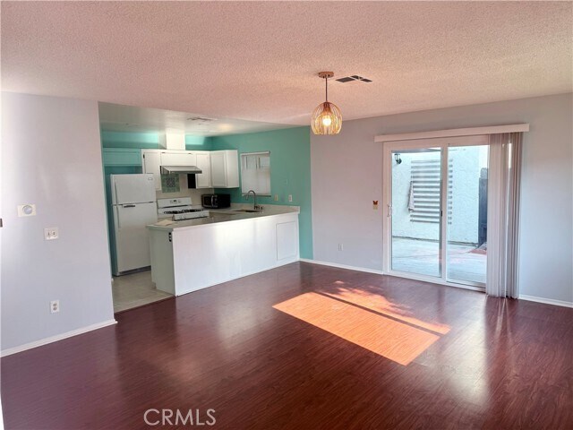 Building Photo - 29272 Murrieta Rd