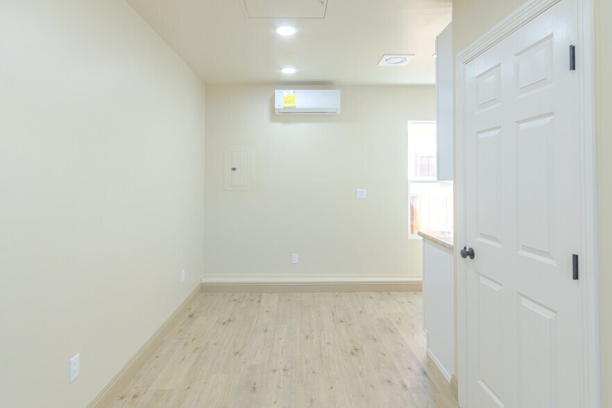 Building Photo - 1174 Sea Strand Ln
