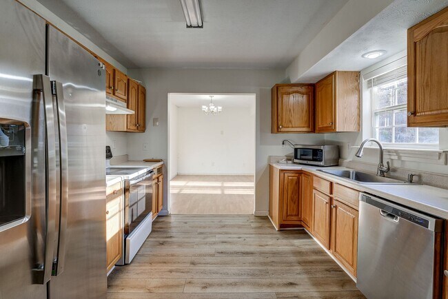 Building Photo - 1883 Powder Branch Rd