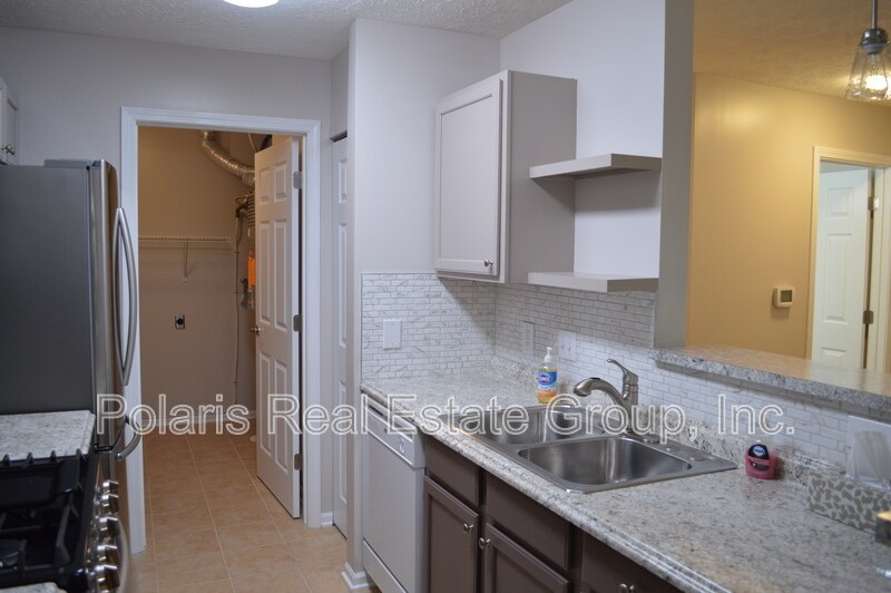 Building Photo - 11750 Glenbrook Ct