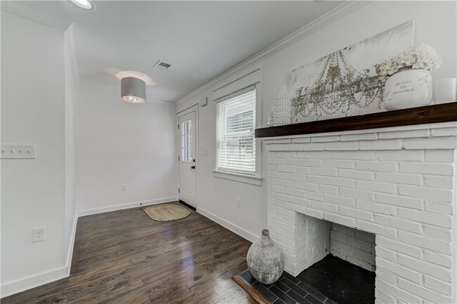 Building Photo - 456 Griffin St NW