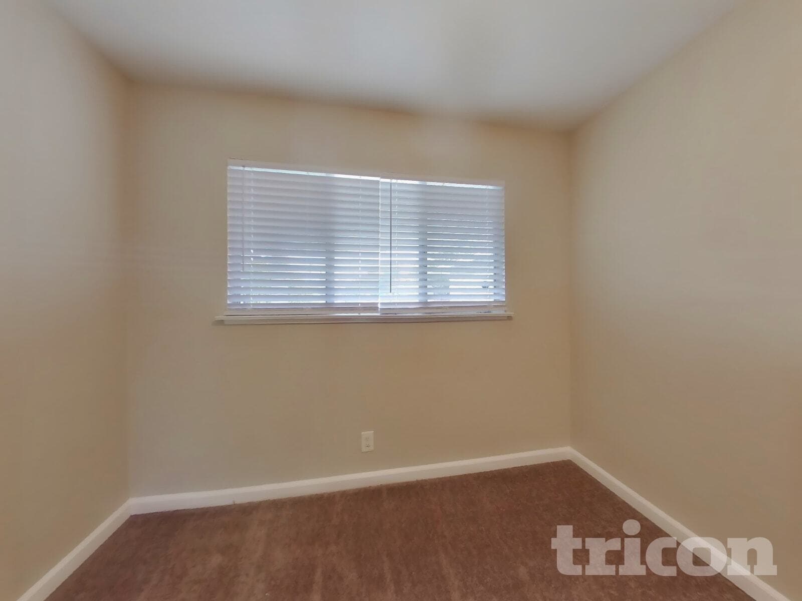 Building Photo - 378 Acacia St