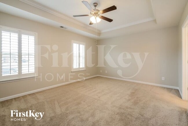 Building Photo - 1027 Deerwood Cir