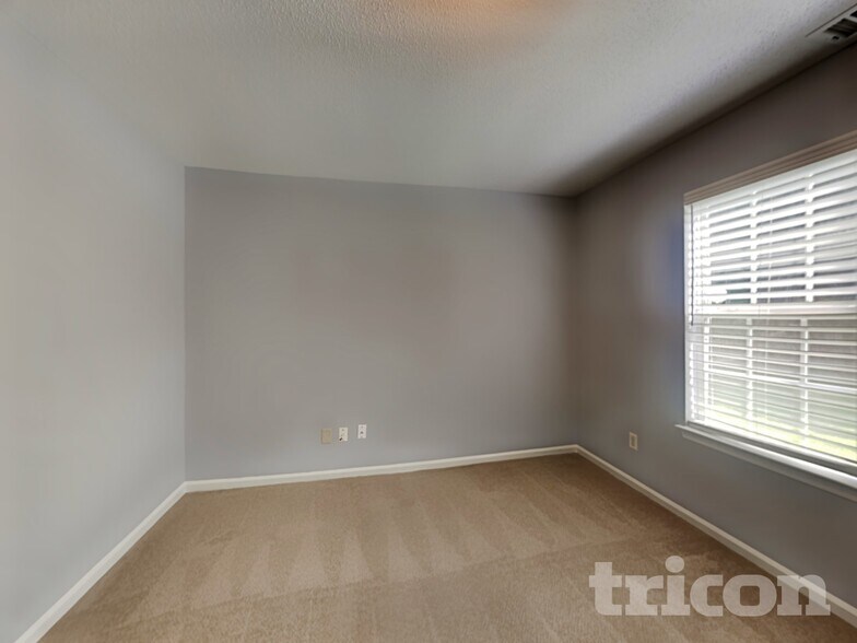 Building Photo - 6053 Crooked Creek Dr.