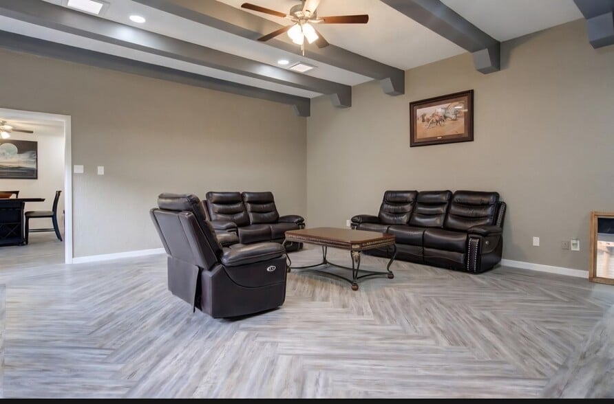 Building Photo - 306 Vale Ave