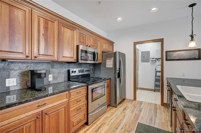 Building Photo - 101 E Main St