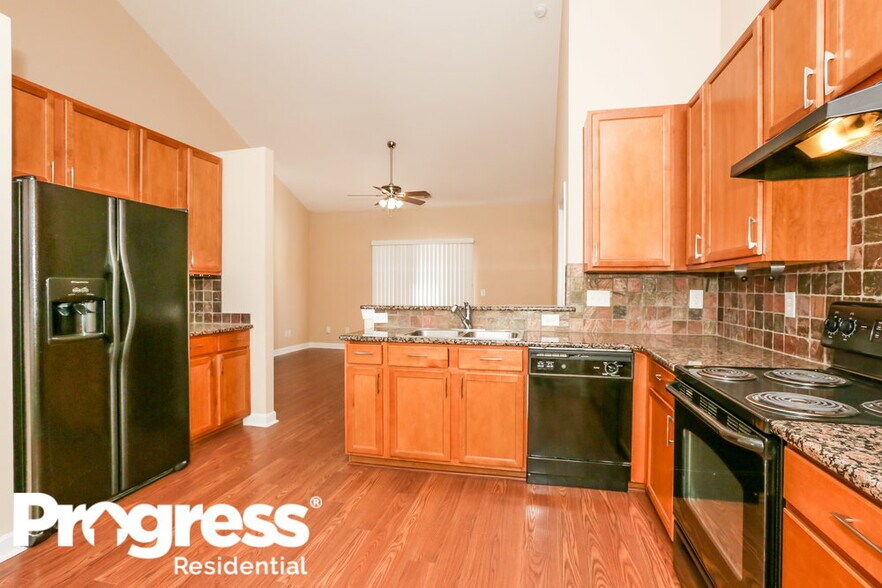 Building Photo - 2885 Island Point Dr NW
