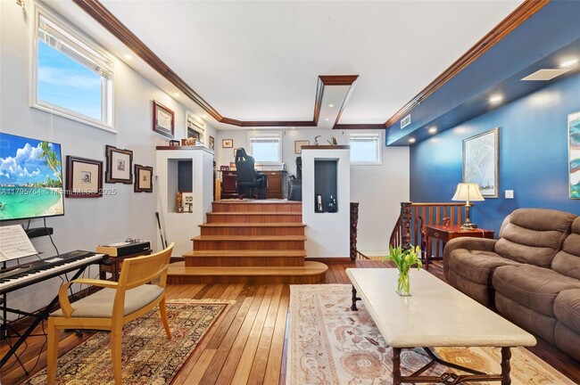 Building Photo - 13643 Deering Bay Dr