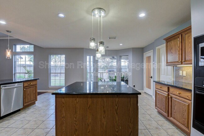 Building Photo - 3403 Kerr Ln