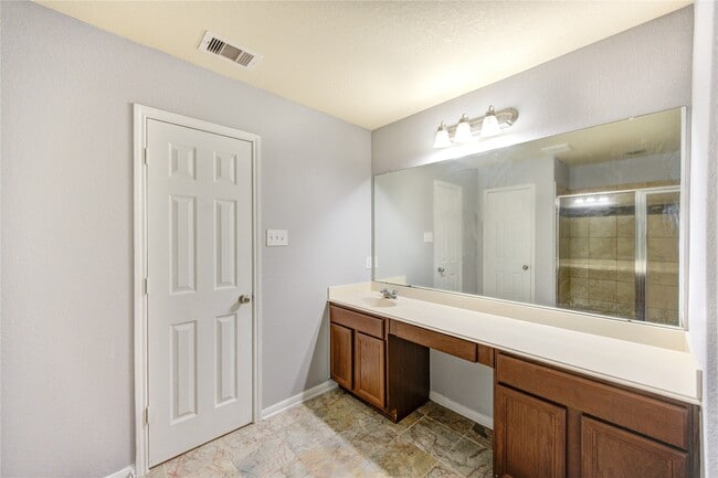 Building Photo - 2102 Indian Clearing Trail