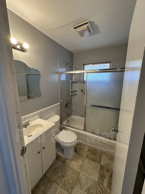 Building Photo - 269 Roderick Dr