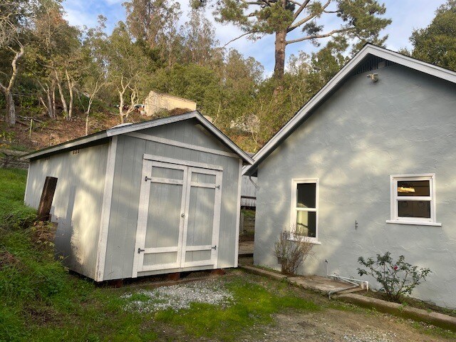 10x16 storage shed - 225 Owl Ridge Way