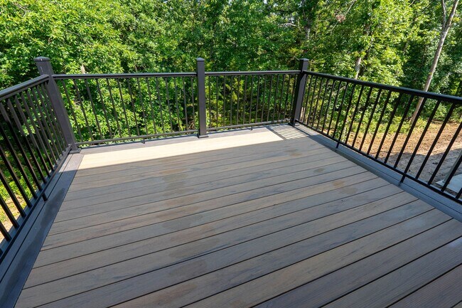 Building Photo - New Construction 4bd/3ba Townhouse