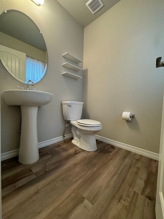 Building Photo - Newer home! 4 bedrooms! 2 Car! AC!