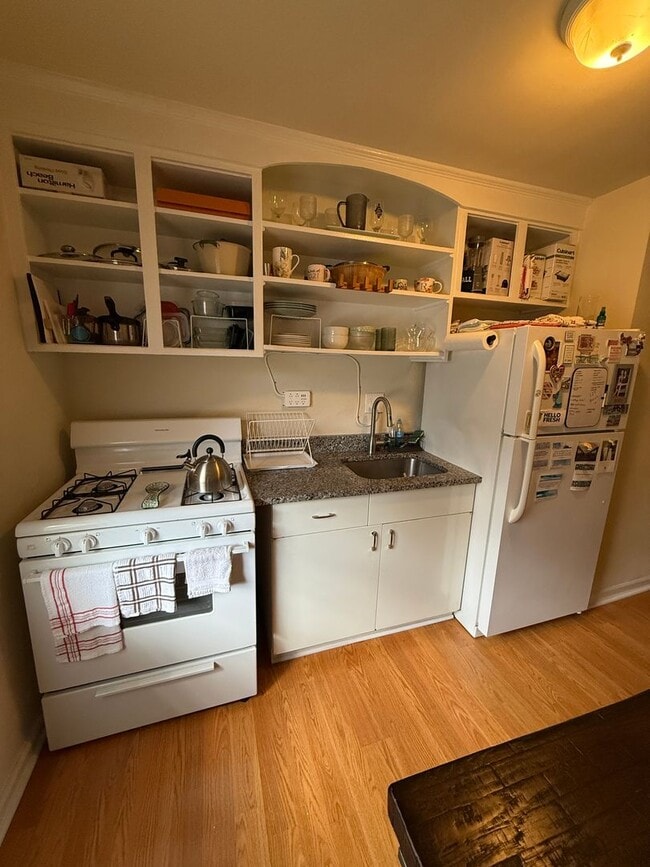 Building Photo - 1 bedroom | 1 bath - Oaklyn, NJ