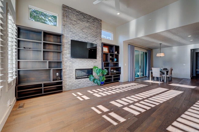 Building Photo - 3045 S Shadywood Way