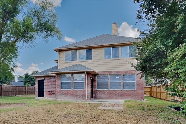 Building Photo - 16935 Valley Palms Dr