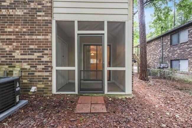 Building Photo - 3208 Ginger Dr