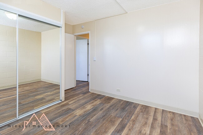 Building Photo - 98-1032 Moanalua Road - 3-302