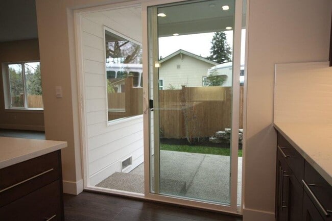 Building Photo - 2024 Brand New Build in Bothell