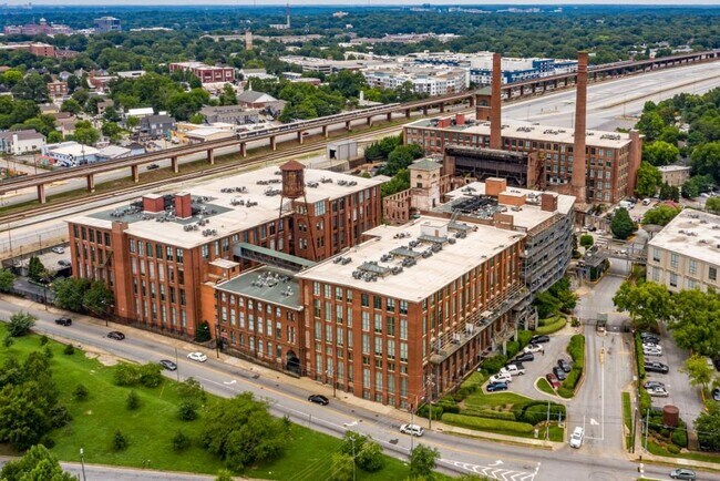 Building Photo - 170 Boulevard SE