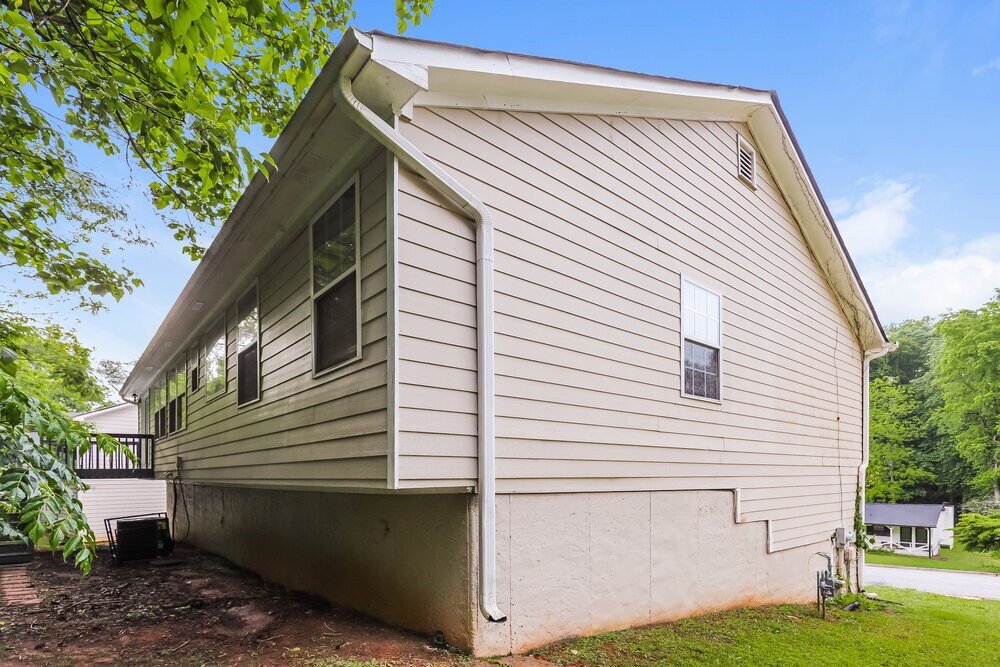 Building Photo - 2750 Old S Dr