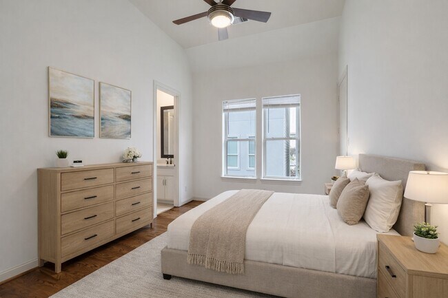 Building Photo - 1103 Summer St