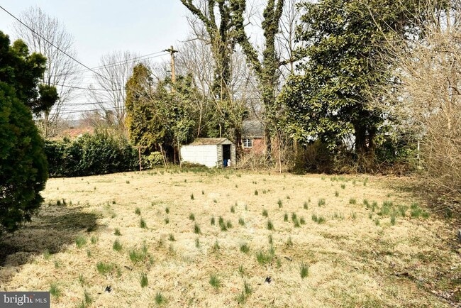 Building Photo - 627 Biggs Ave