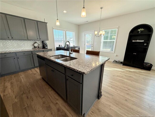 Building Photo - 39 Princelet Pt