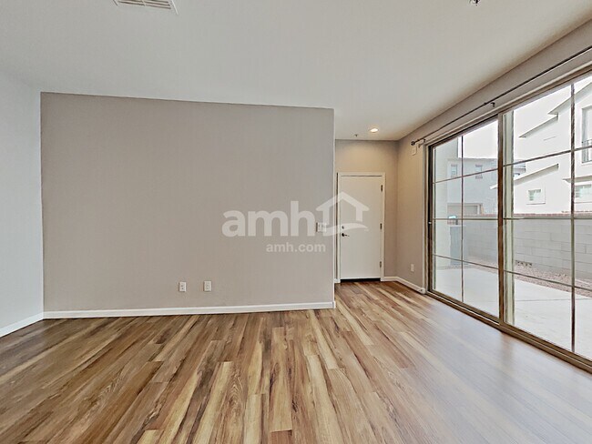 Building Photo - 20728 W Thomas Rd