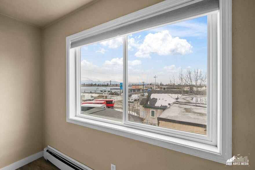 Building Photo - 618 Gambell St